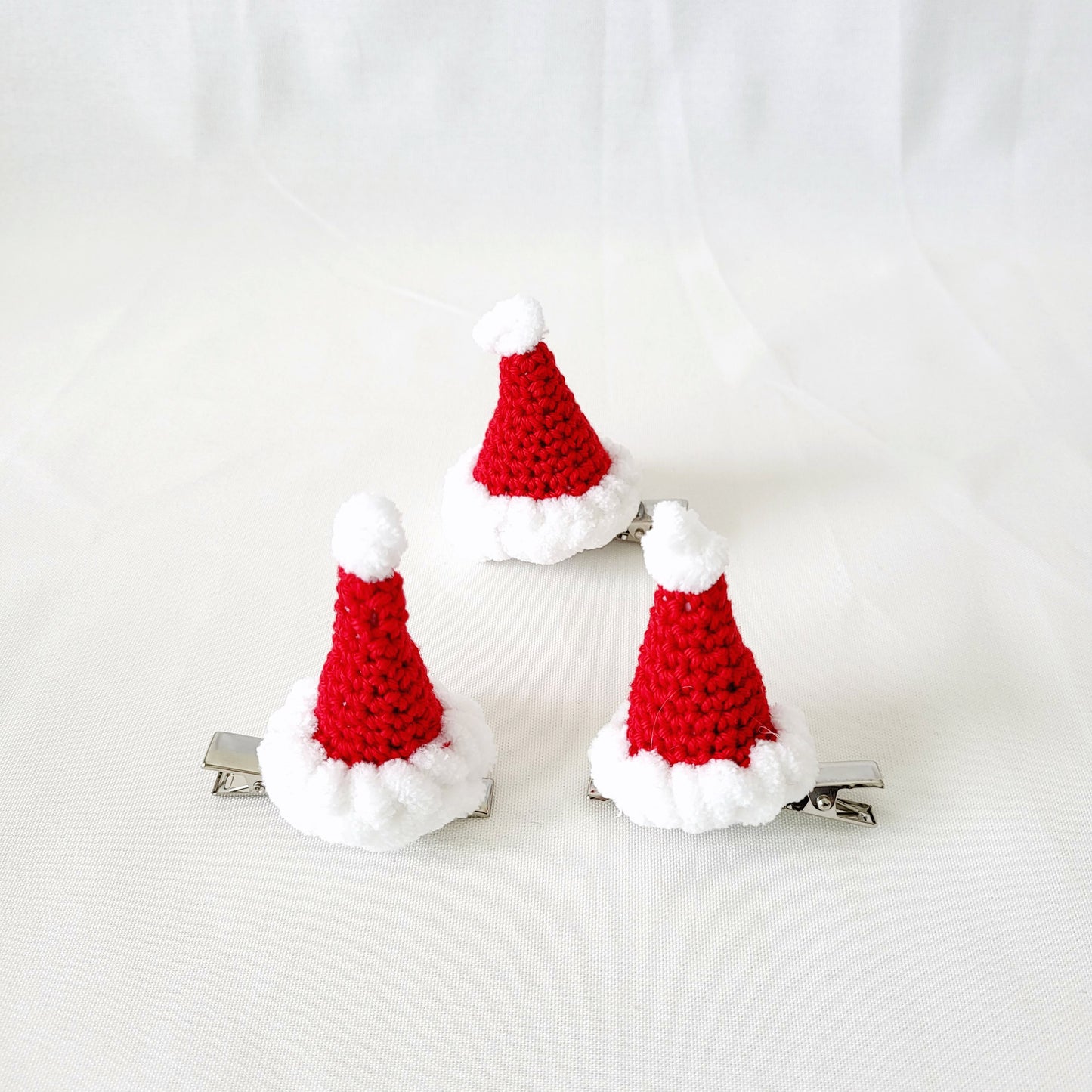 POOKOOLAND Cute handmade crocheted hat hairpins, hairclips - Picnic Hats, Witch Hats, Santa Hats